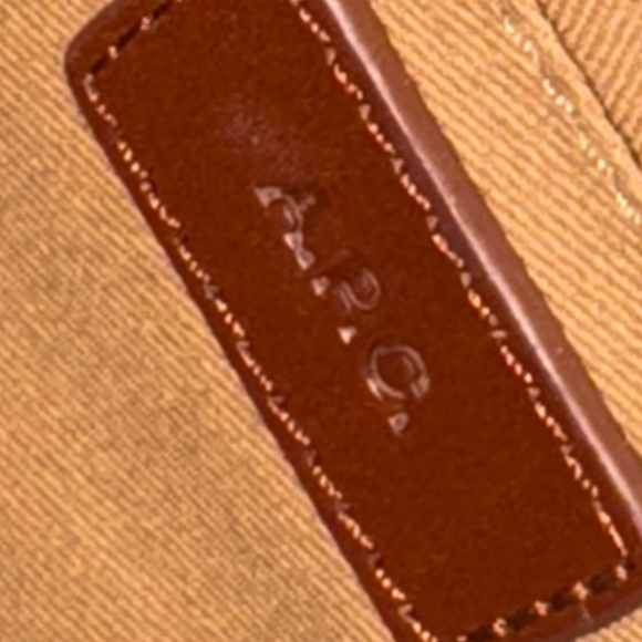 A.P.C. GENÈVE Brown and Tan Crossbody Bag with Classic Design - Picture 9 of 13